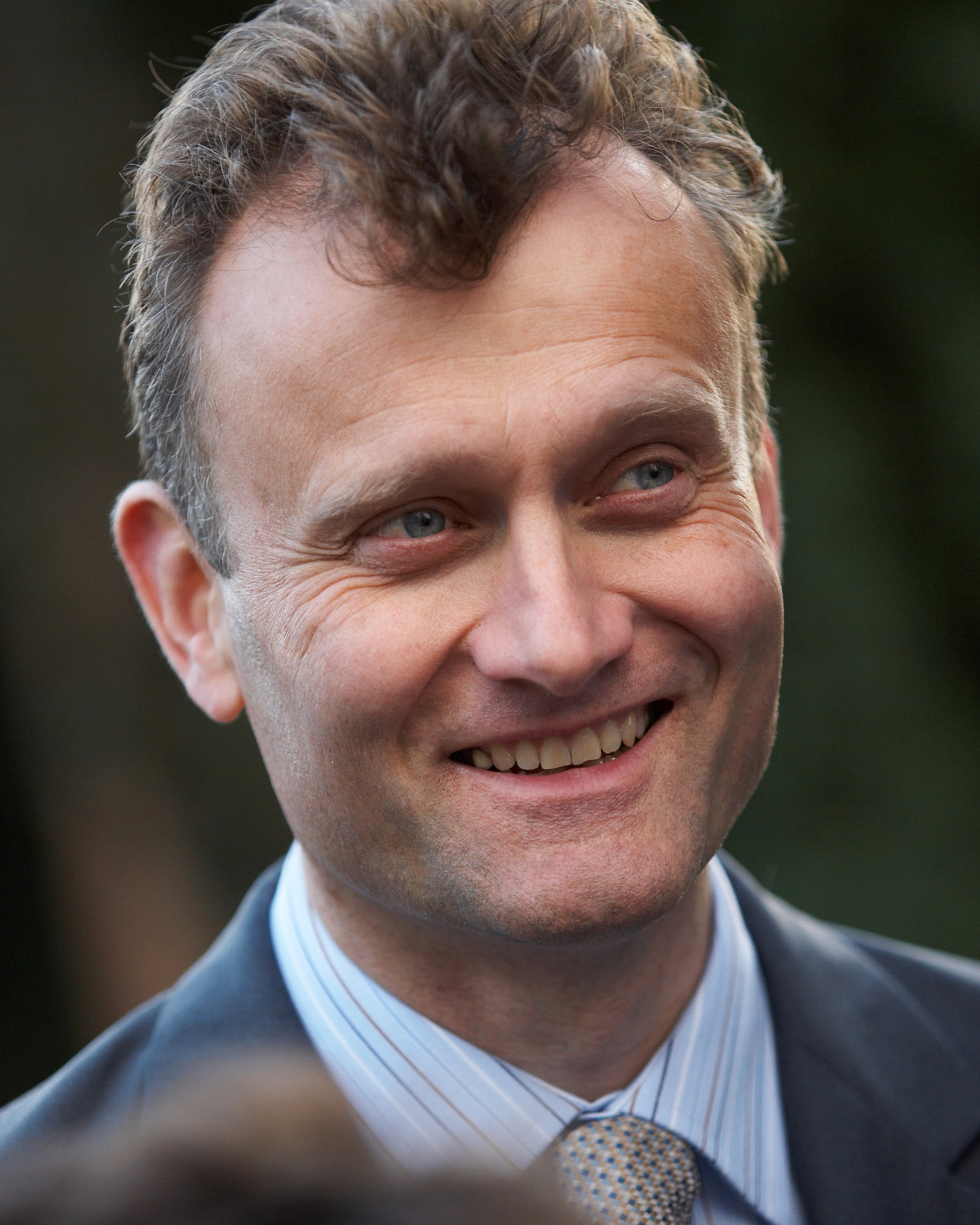 News Hugh Dennis to Appear In OneOff Trial Of Richard III, one show