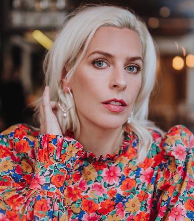 Sara Pascoe Joins Women Of the World Line-Up