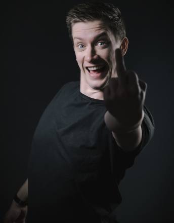 Daniel Sloss Releases Acclaimed Show X Free Online