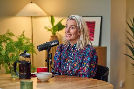 Sara Pascoe Discusses Comedy, Food And Her New Series Zero Stars