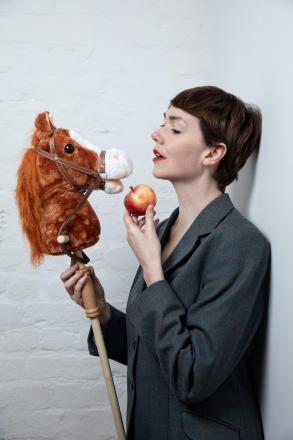 Review: Edinburgh Fringe 2024 – Elf Lyons, Horses, Pleasance Courtyard