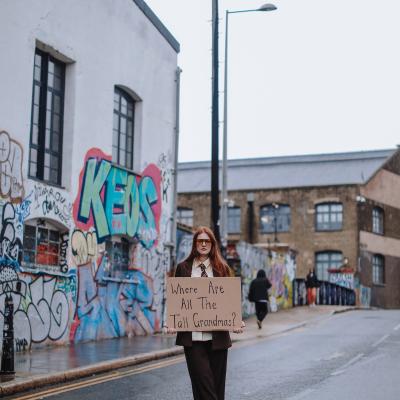 Edinburgh Fringe Review: Lou Wall – Where Are All The Tall Grandmas? Monkey Barrel
