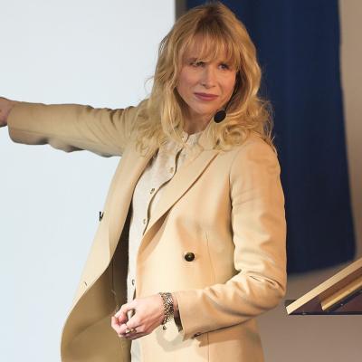 Interview: Lucy Punch On the New Series Of Amandaland