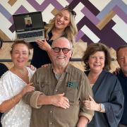 Two Doors Down To Return For Christmas Special