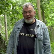 Stewart Lee Visits Graves Of Comedians In New Alternative Online Show