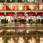 News: Comics Stay In Toy Shop For Christmas