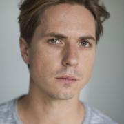 News: Joe Thomas To Co-Star In New Stage Play