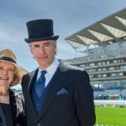 Stephen Mangan Returns To Co-host More Landscape Artist of the Year