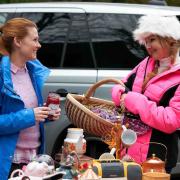 News: Sarah Hadland, Shobna Gulati, Paul Whitehouse, Jason Manford, Lee Mack Join Johhny Vegas And Sian Gibson In New Murder Comedy 